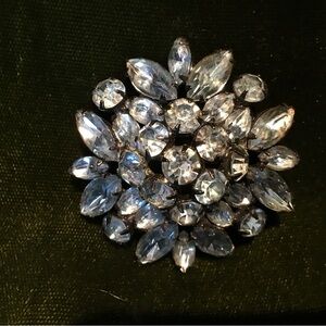 Vintage Elegant Crystal blue Brooch